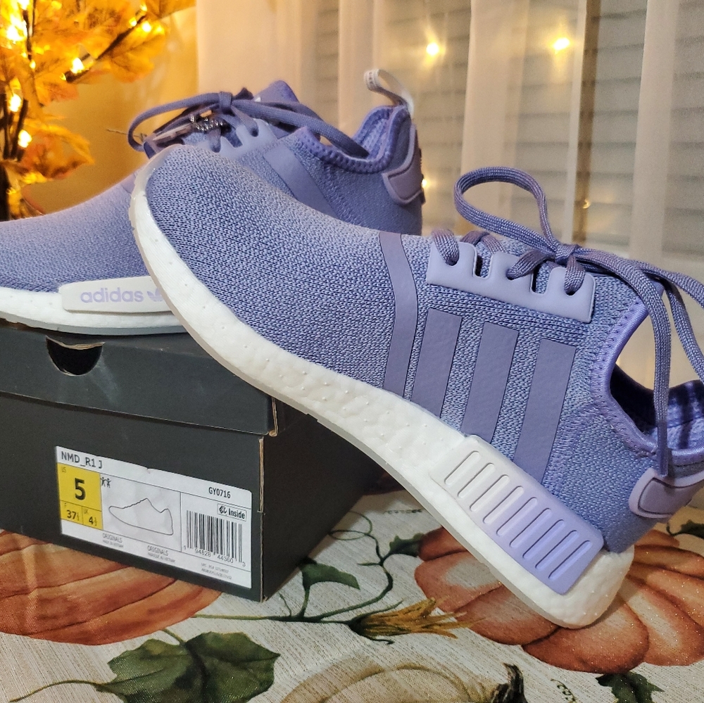 Adidas NMD_R1 (light purple)